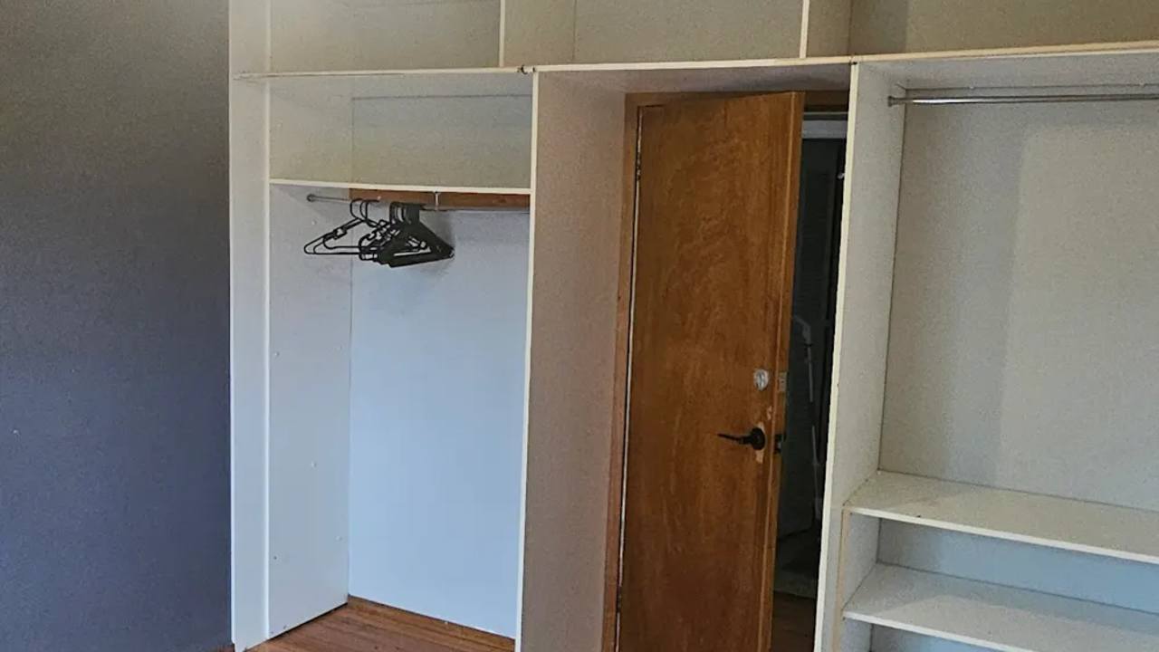 Room in a share house