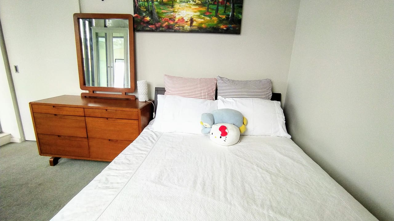 Furnished room in a flatshare