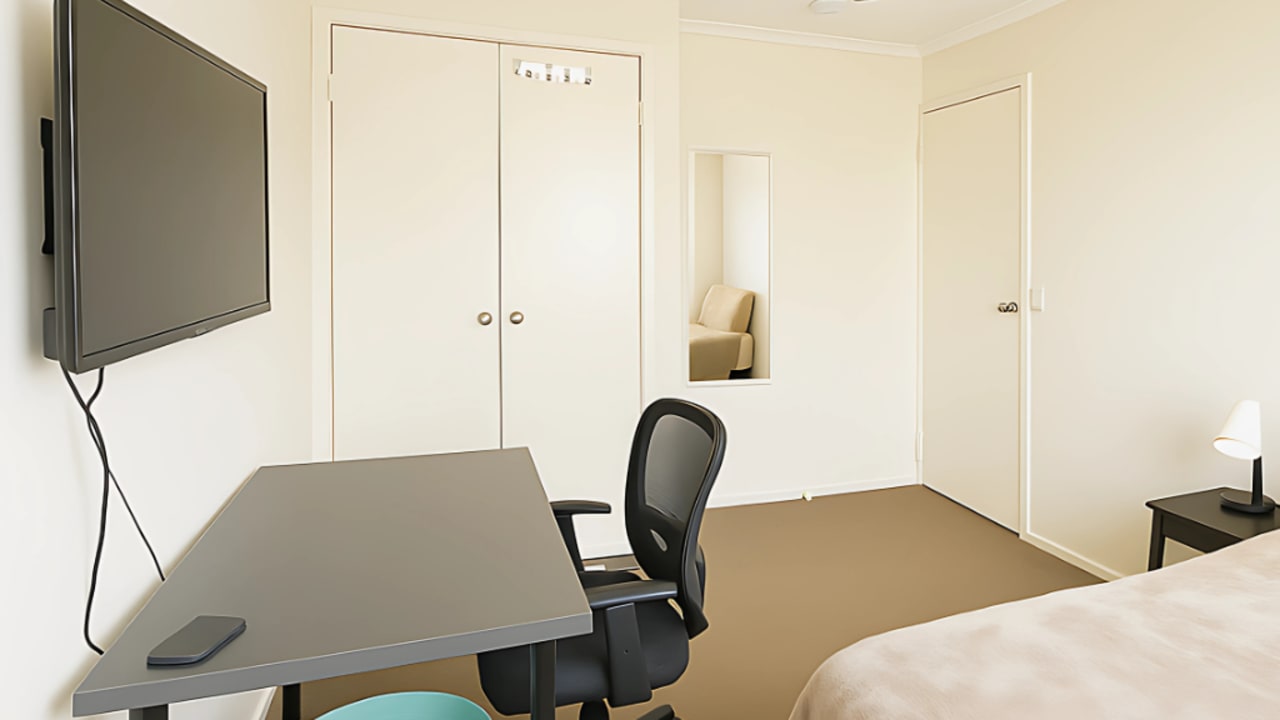Furnished room in a share house