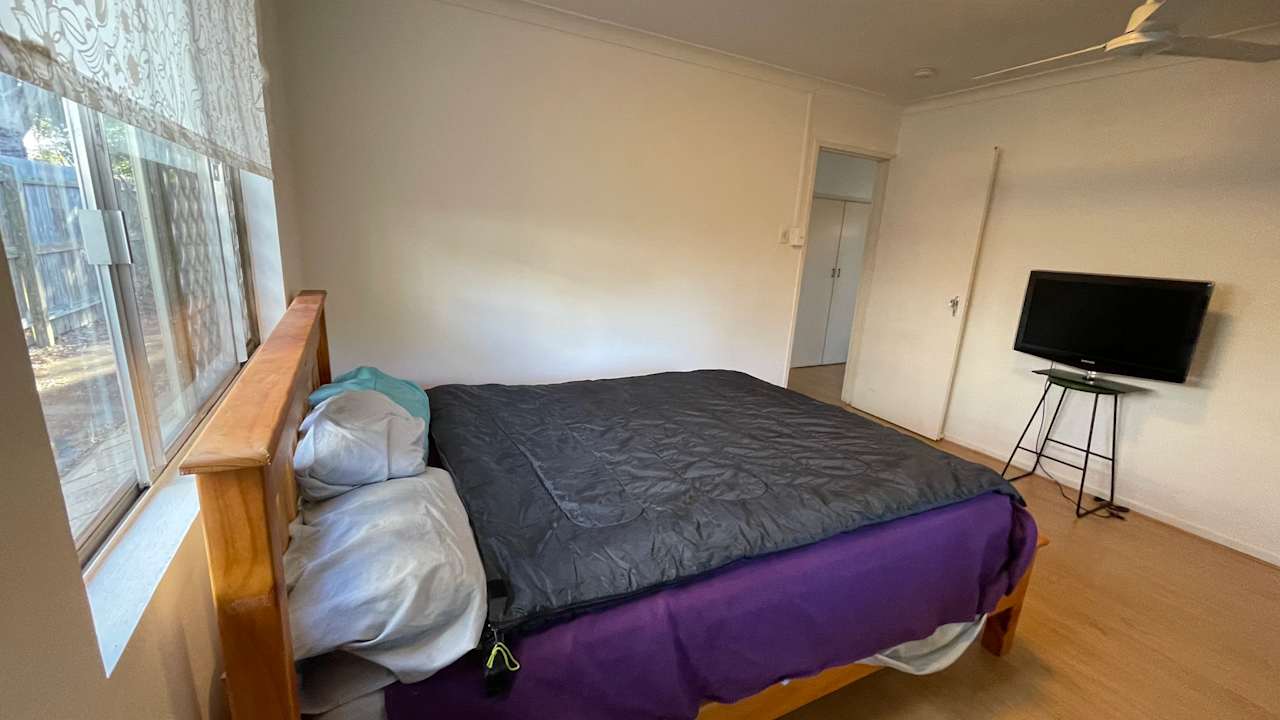 Unfurnished room in a share house