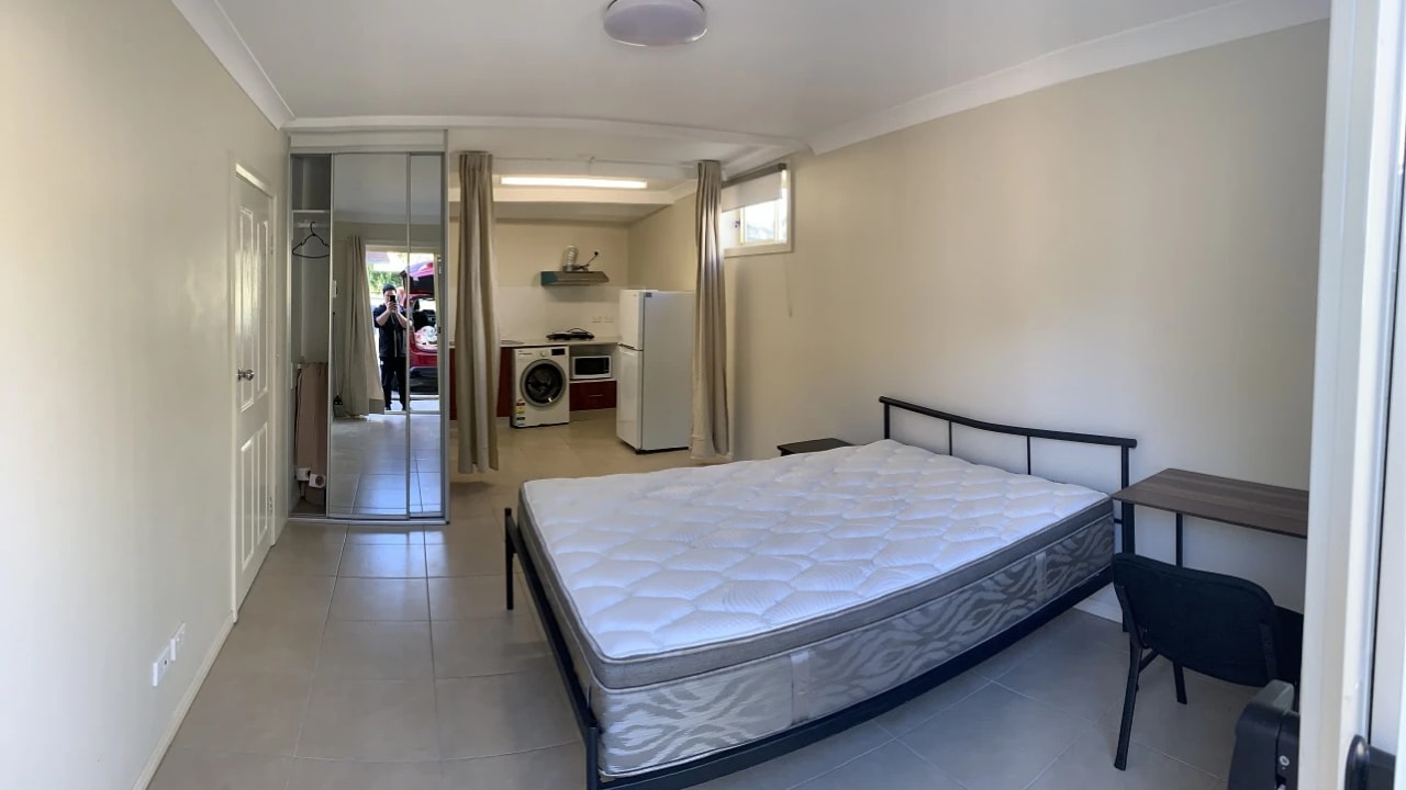Furnished room studio flat for rent