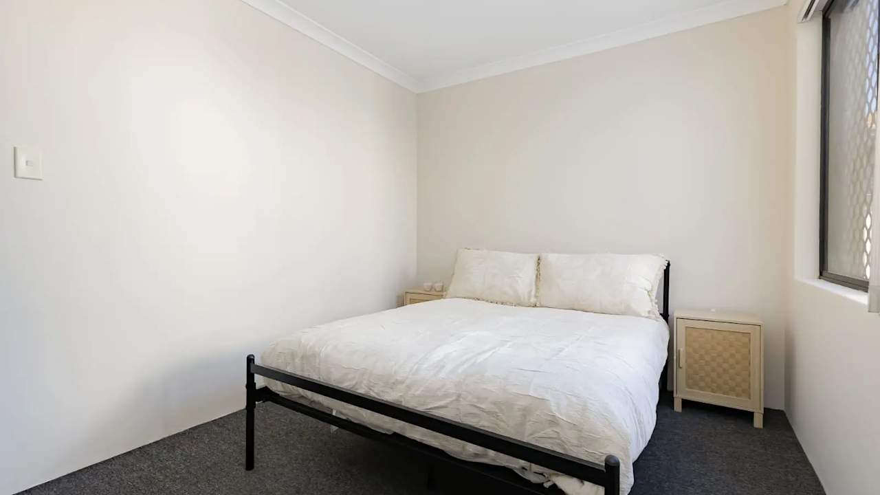 Furnished room in a share house