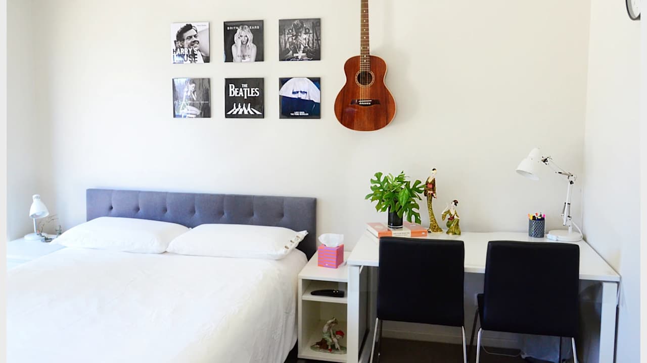 Furnished room in a share house