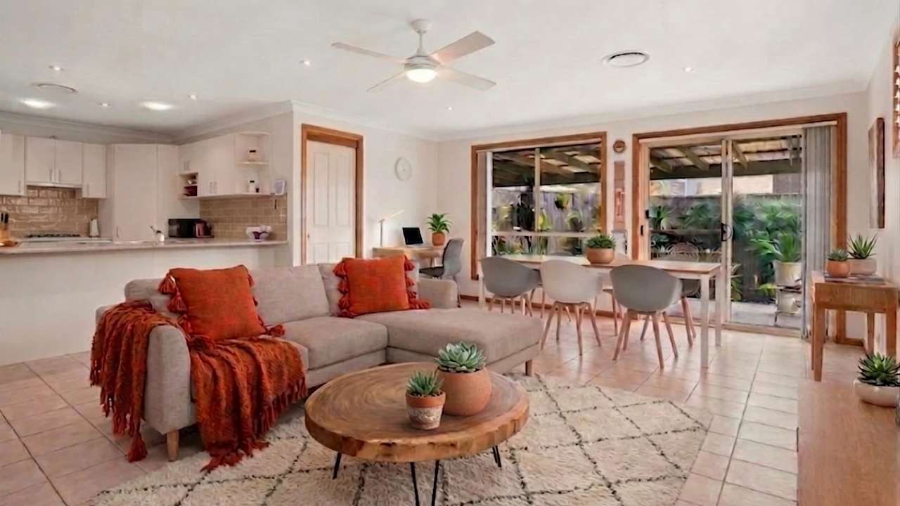 Room in a share house