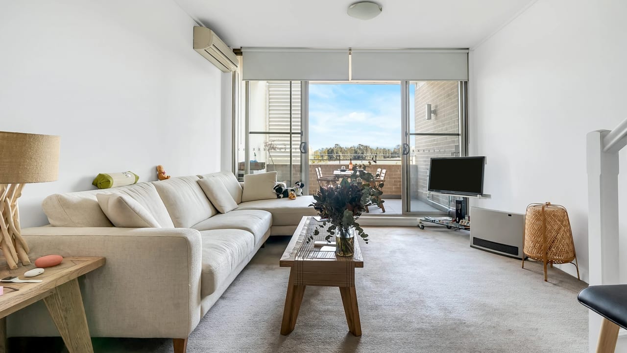 Furnished room with ensuite in a flatshare