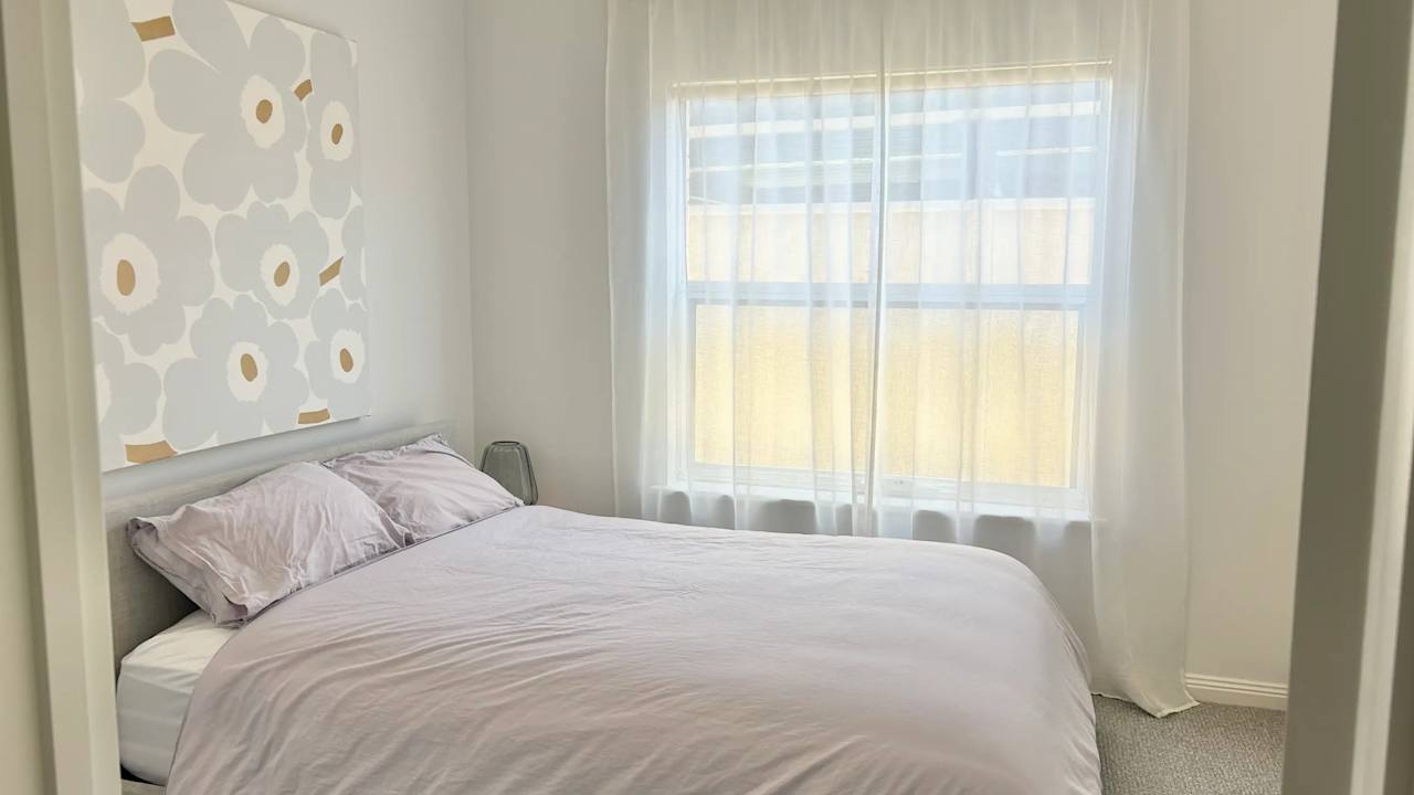 Room in a share house