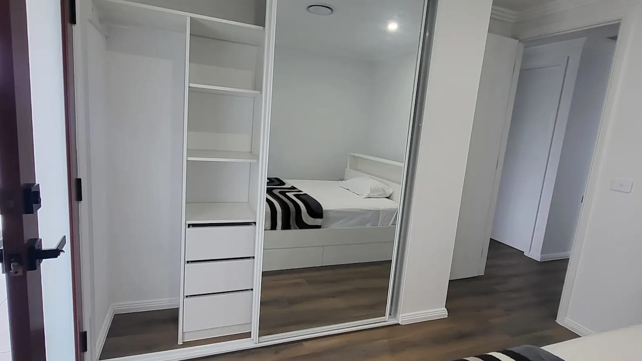 Furnished room in a share house
