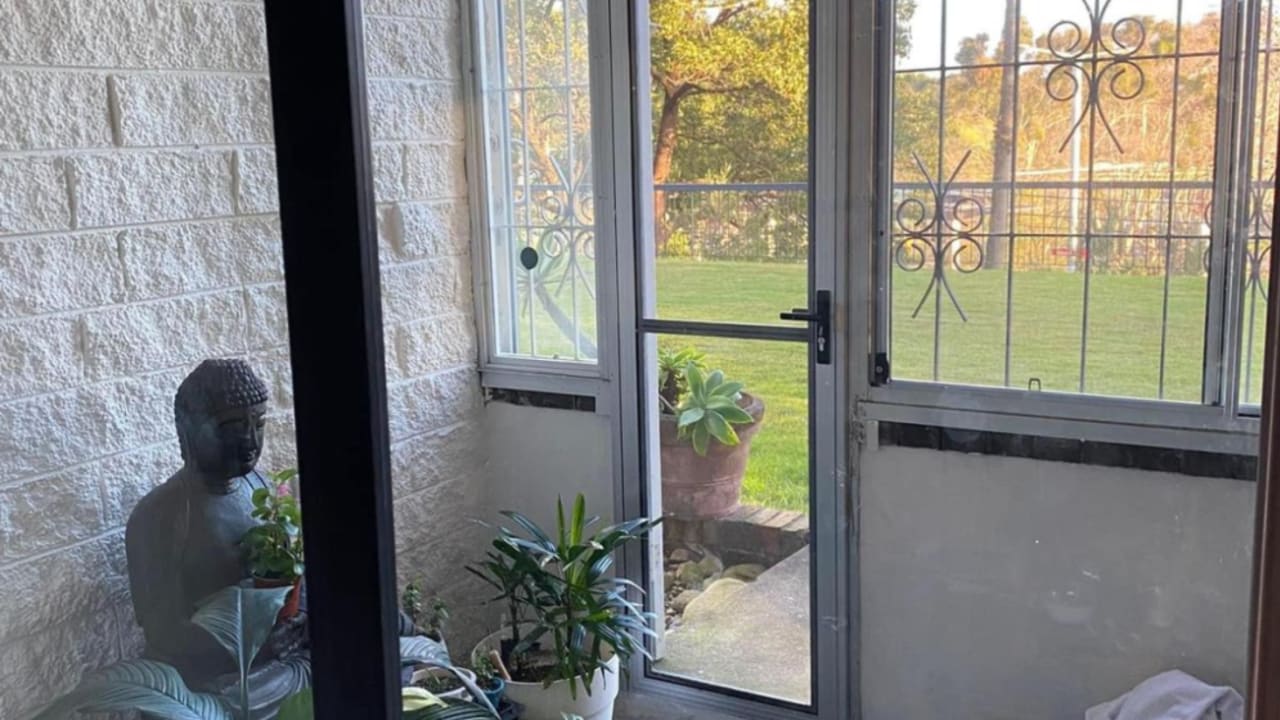 Furnished room in a flatshare