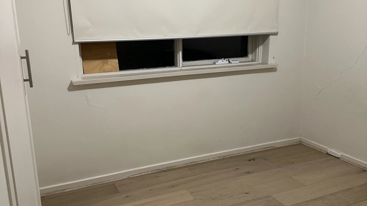 Unfurnished room in a flatshare