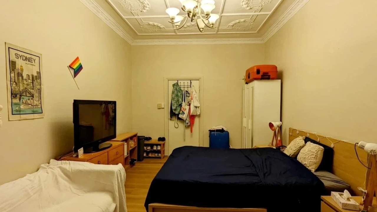 Furnished room with own bathroom