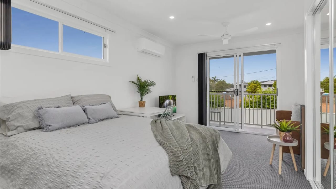 Furnished room studio flat for rent