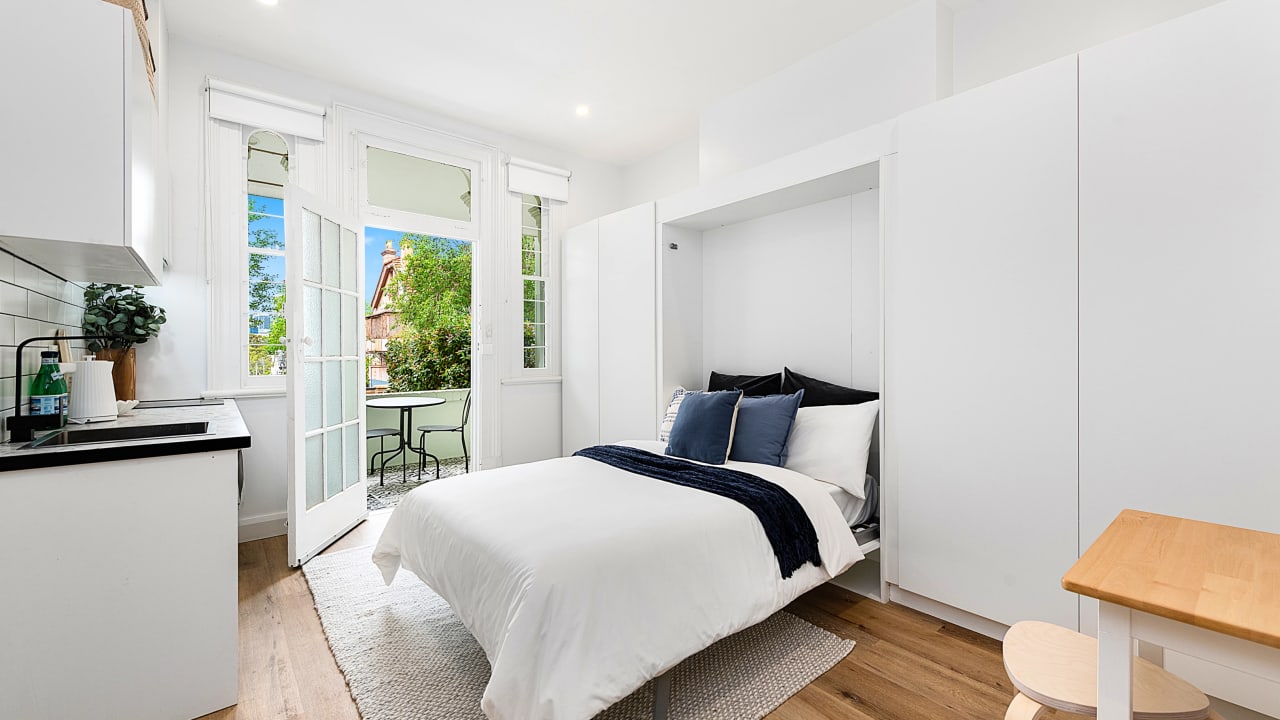 Room studio flat for rent