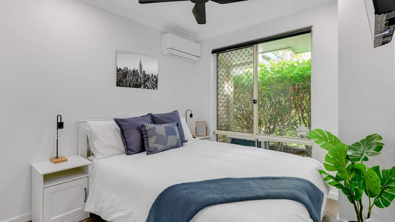 Furnished room with own bathroom