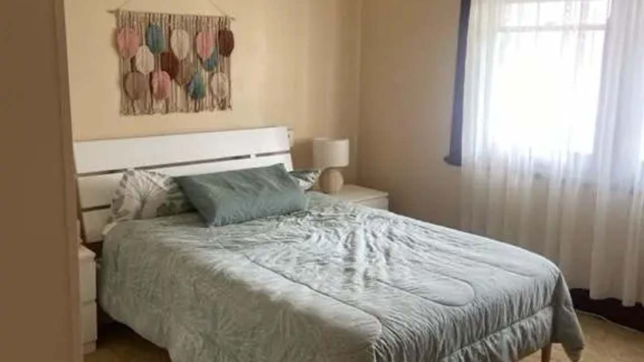 Unfurnished room in a share house