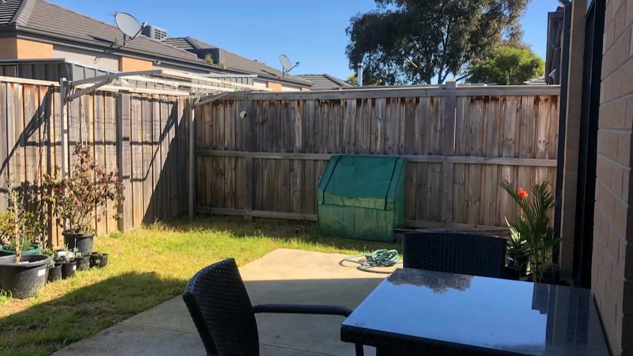 Whole property with 3 rooms for rent