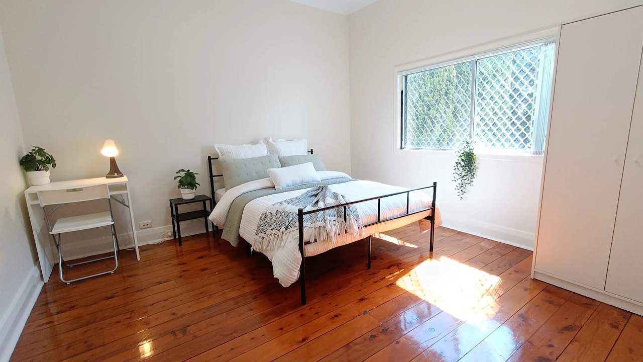 Furnished room in a share house