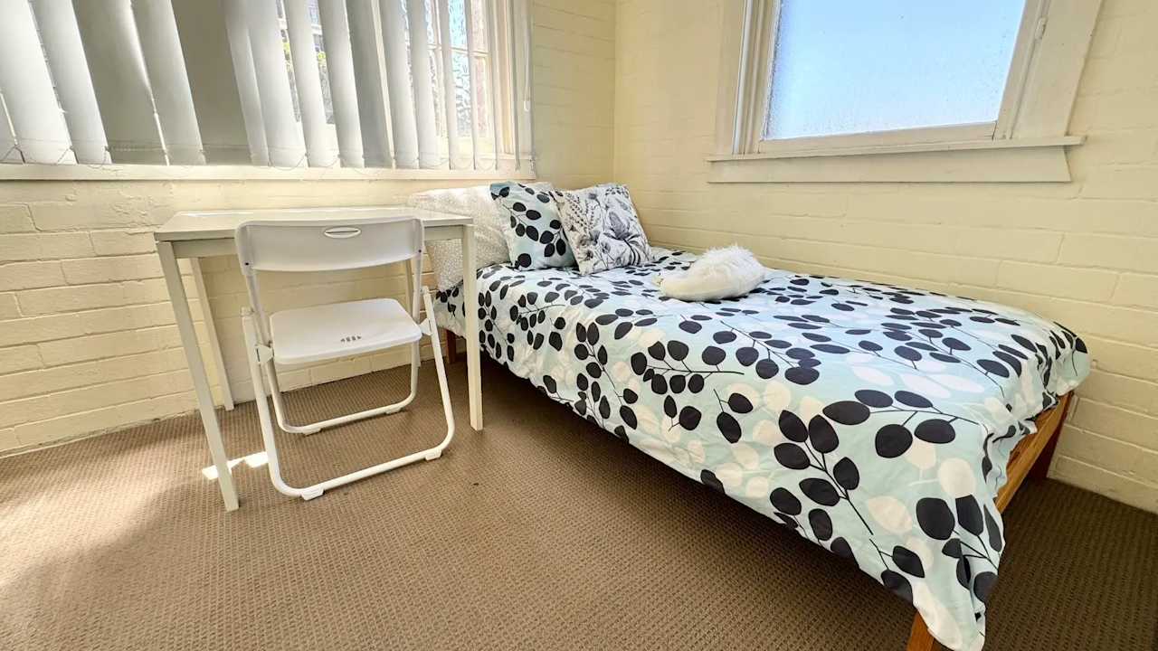 Whole property with 2 rooms for rent