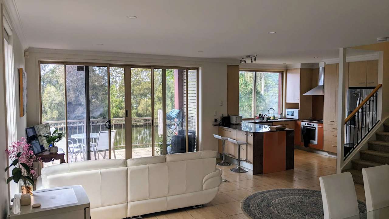 Furnished room in a share house