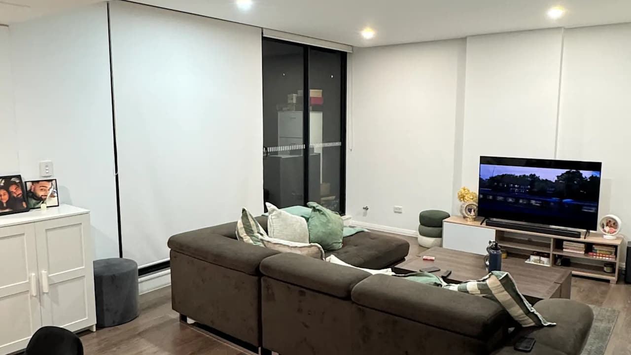 Unfurnished room with ensuite in a flatshare