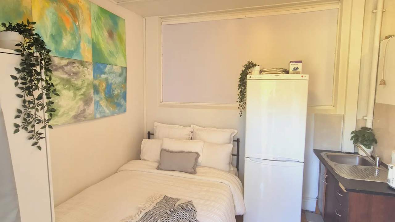 Furnished room studio flat for rent