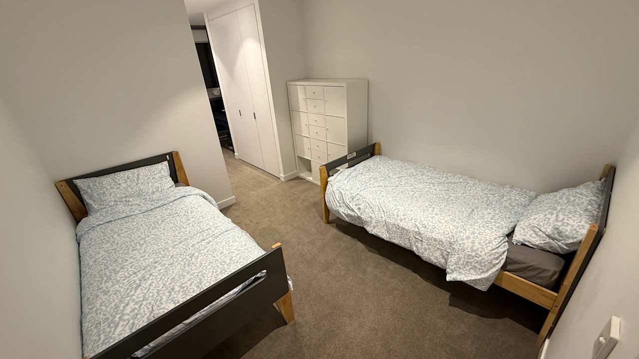 Furnished room in a flatshare