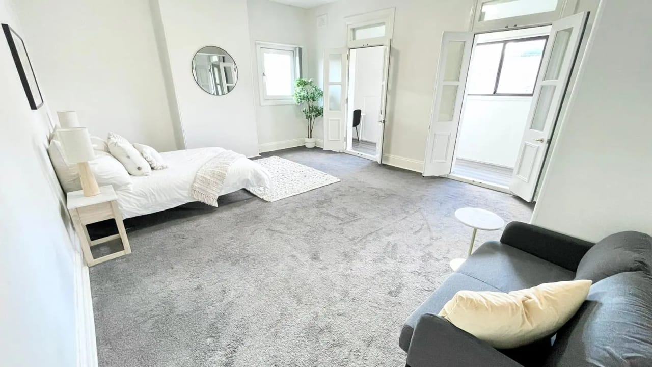 Whole property with 2 rooms for rent