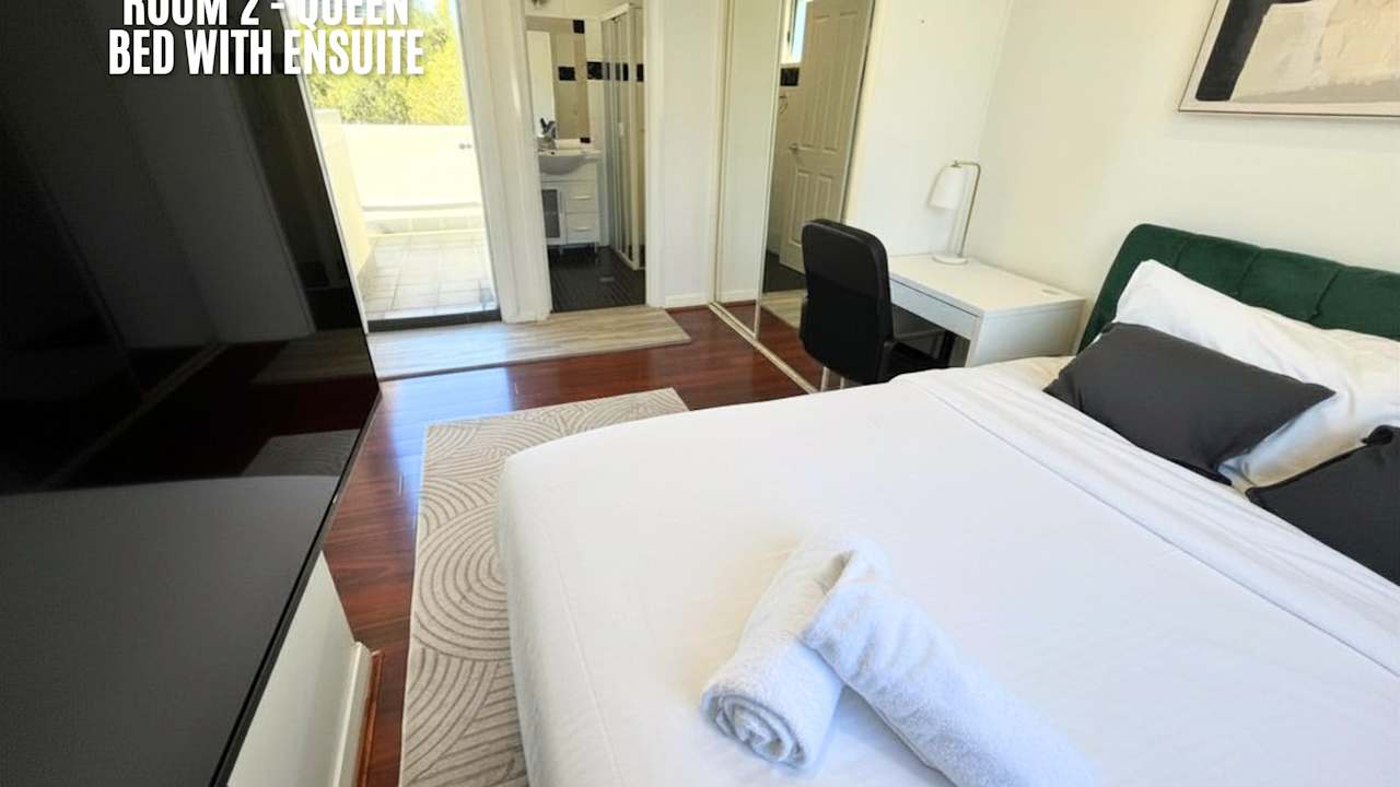 Furnished room with ensuite in a flatshare
