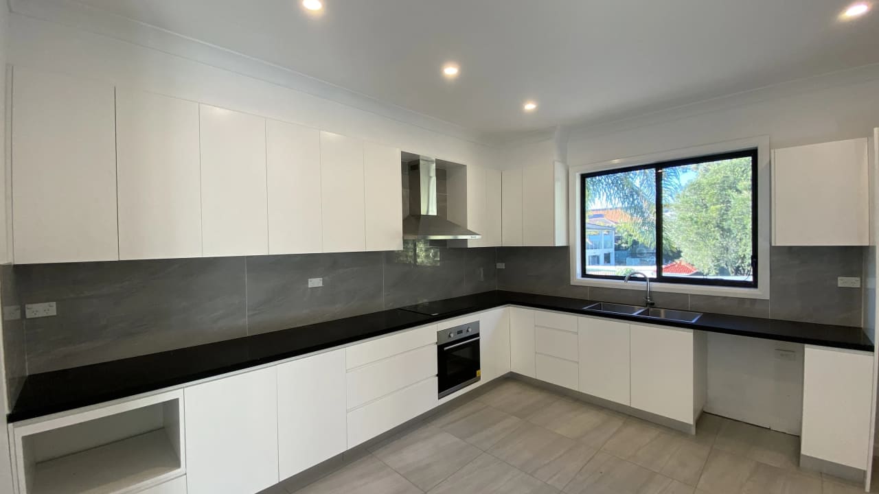 Room in a share house