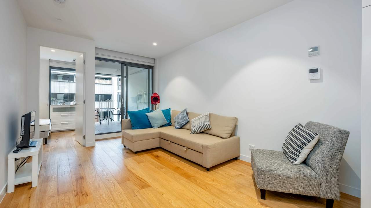 Whole property with 2 rooms for rent