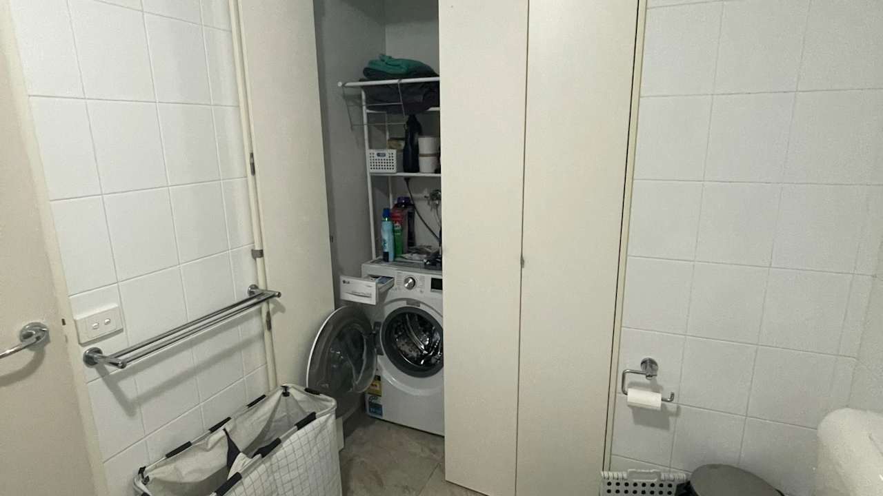 Unfurnished room with own bathroom