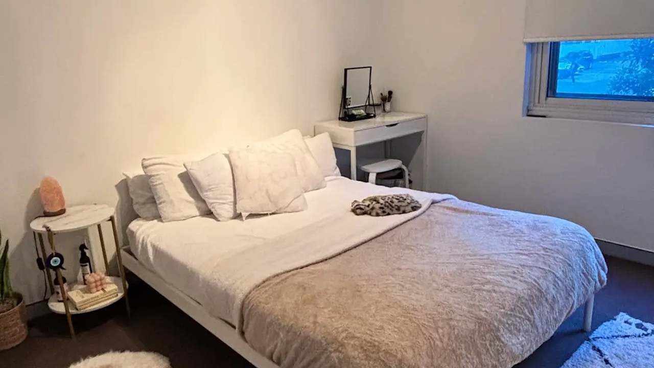 Unfurnished room with own bathroom