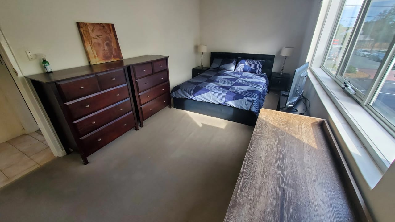 Furnished room in a flatshare