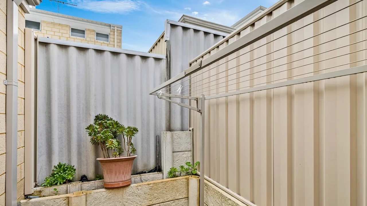 Unfurnished room in a share house