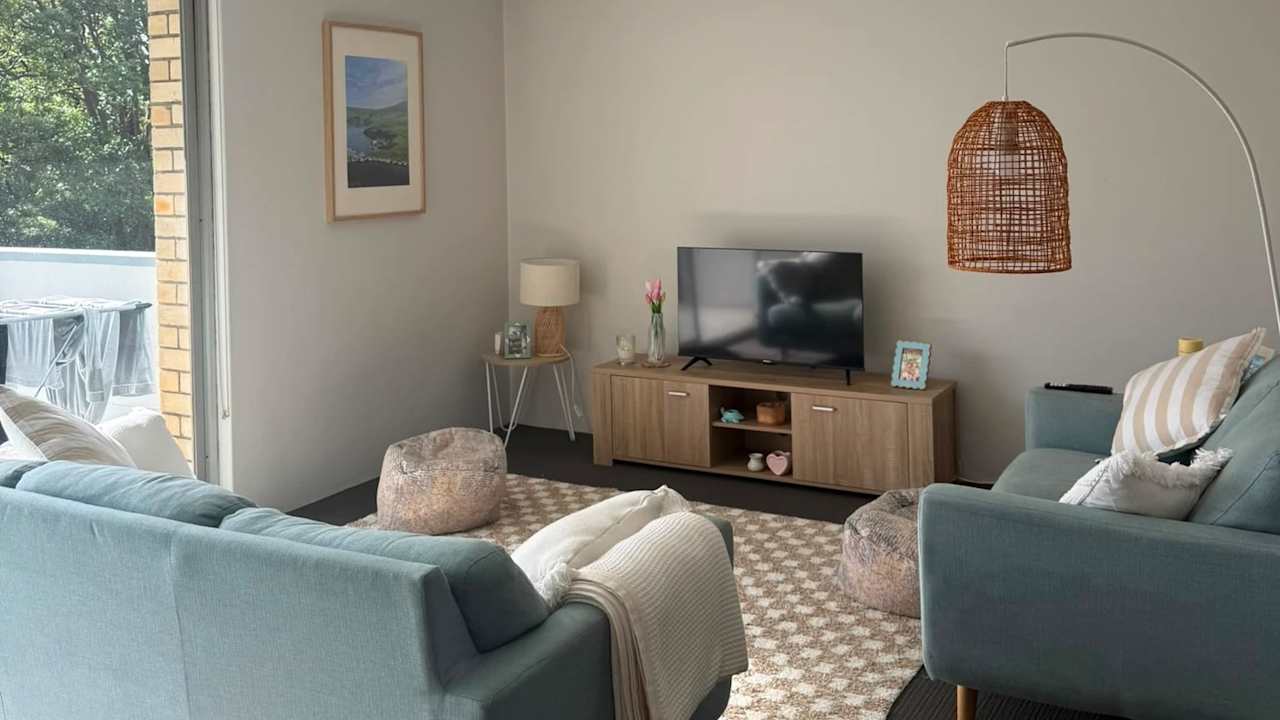 Furnished room in a flatshare