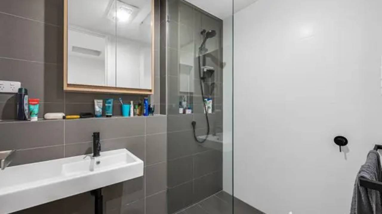 Furnished room with ensuite in a share house