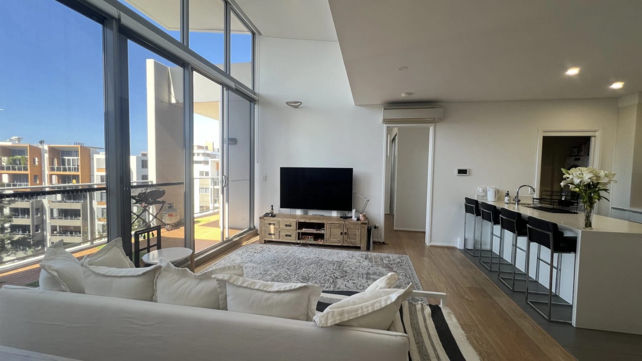Furnished room with ensuite in a flatshare
