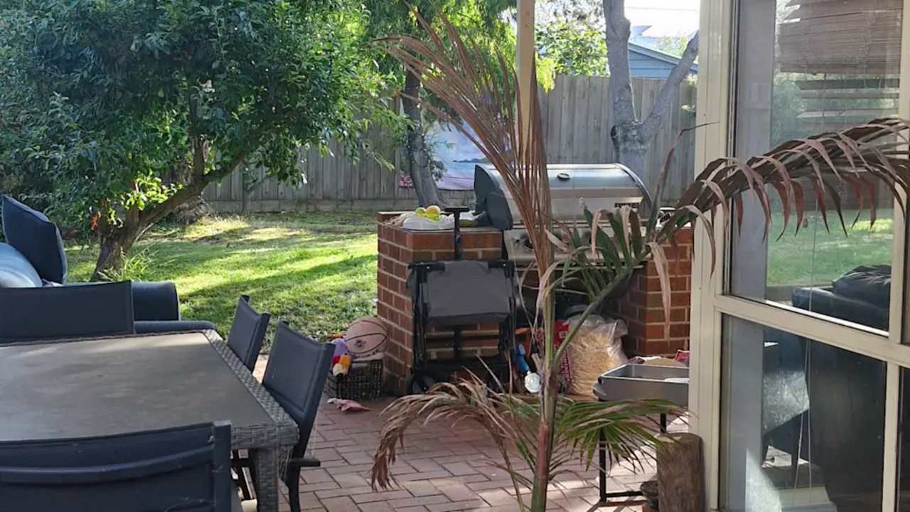 Room in a share house