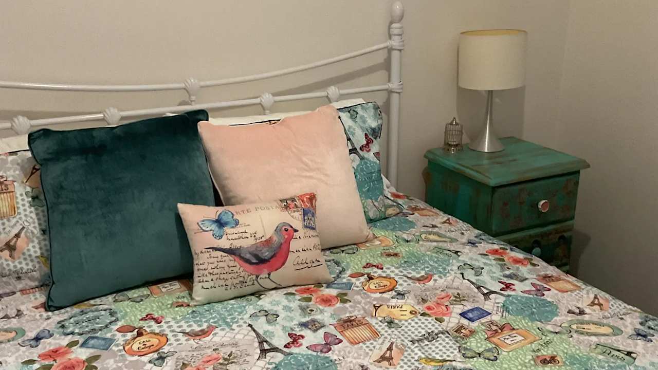 Furnished room with own bathroom