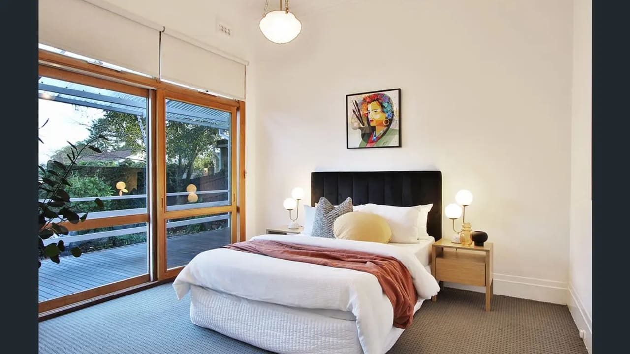 Furnished room in a share house