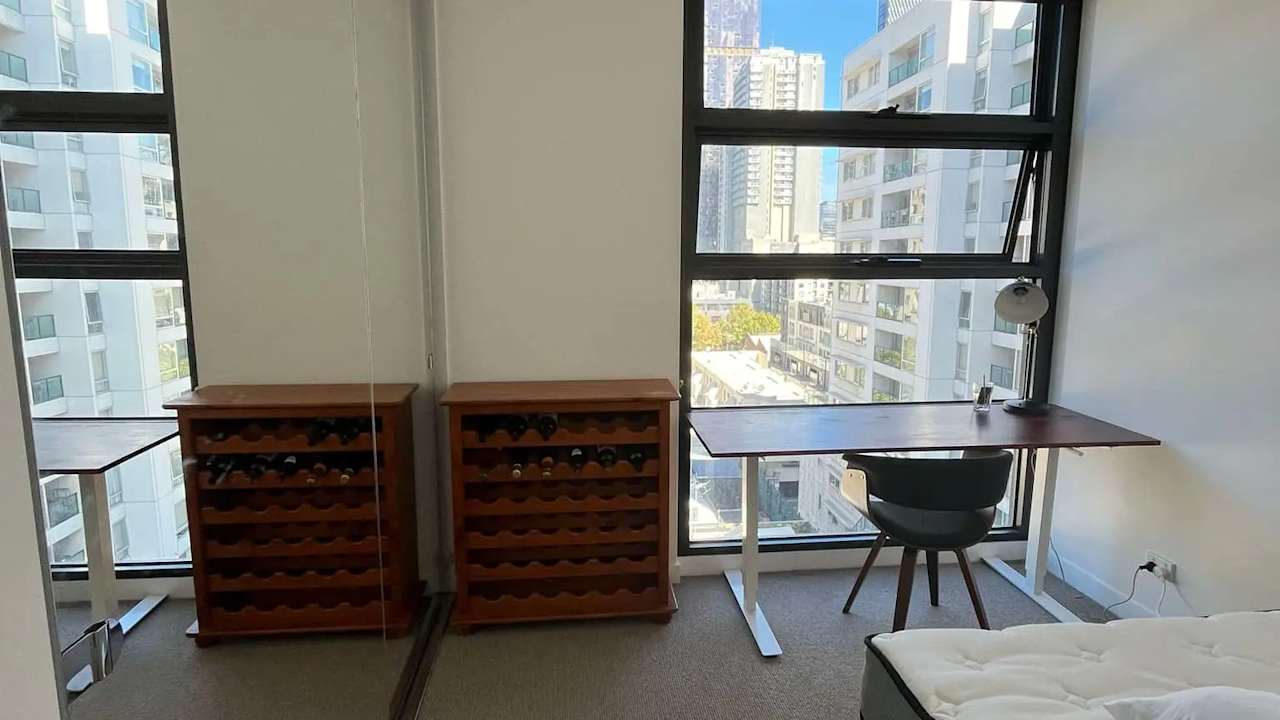 Furnished room in a flatshare