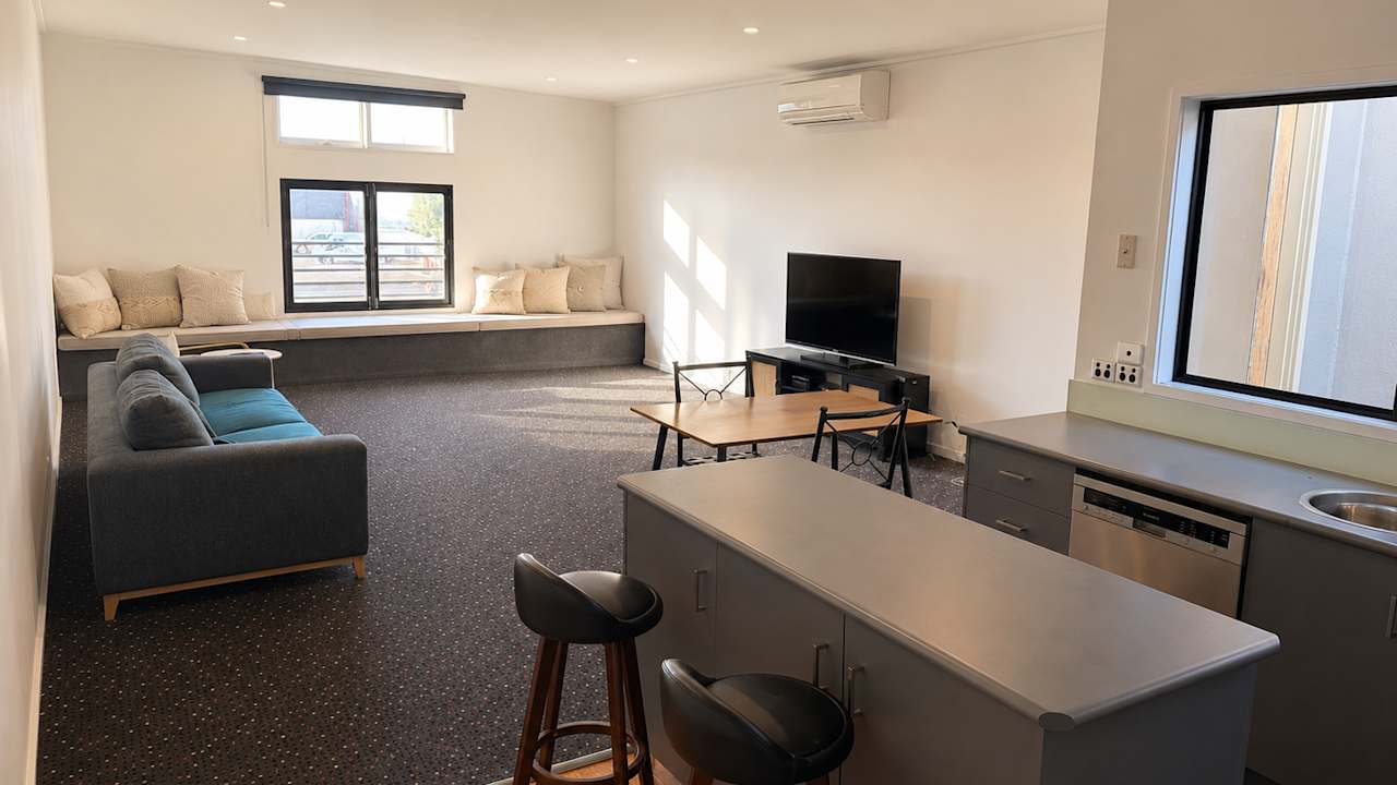 Room in a share house