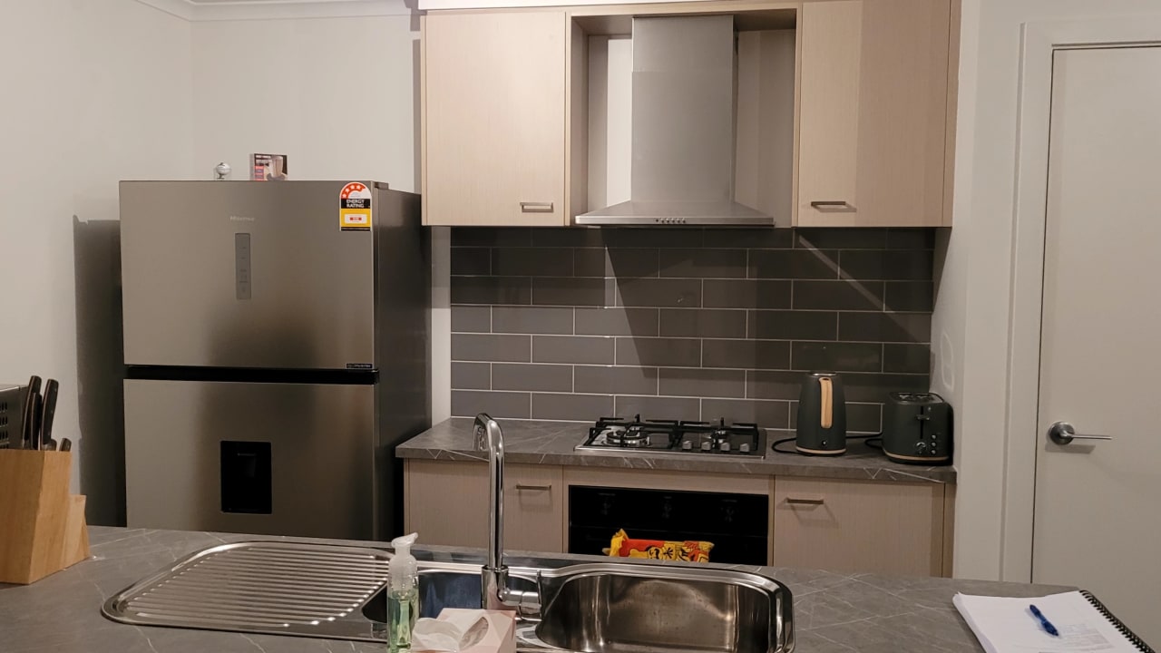 Room in a share house