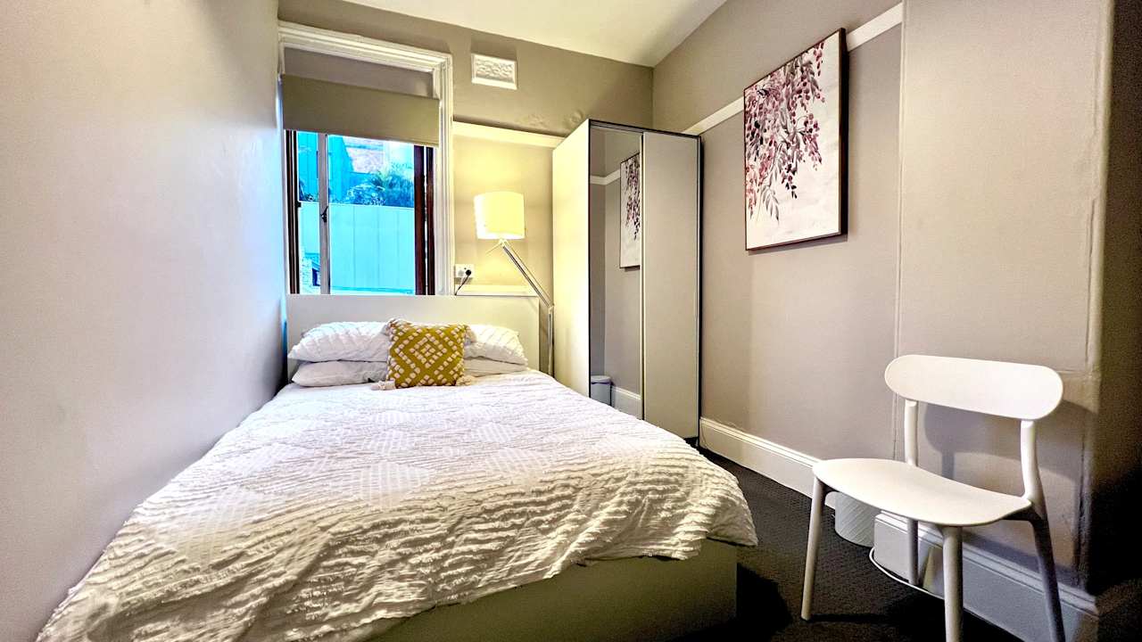 Furnished room in a share house