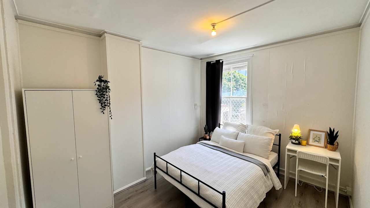 Whole property with 5 rooms for rent