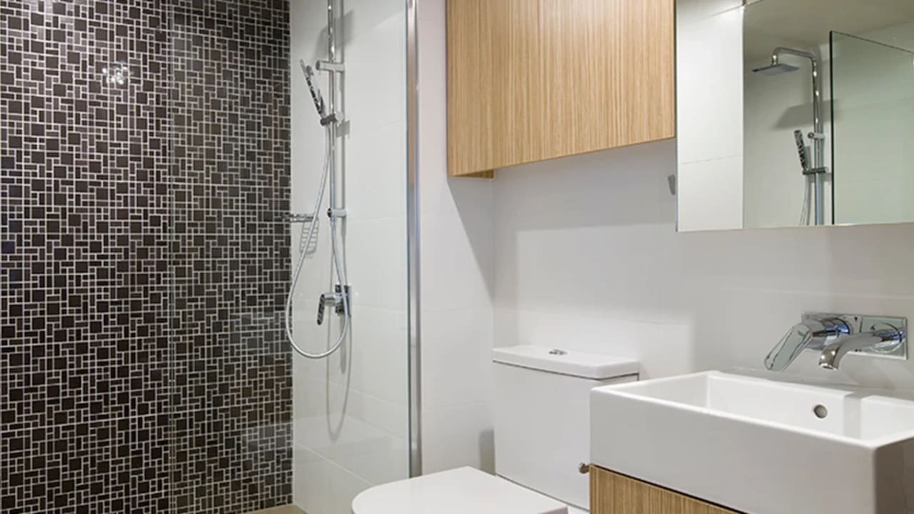Furnished room with own bathroom