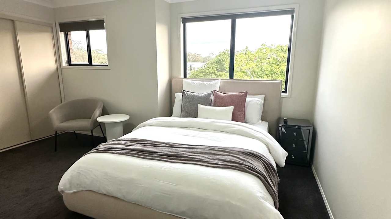 Furnished room in a share house