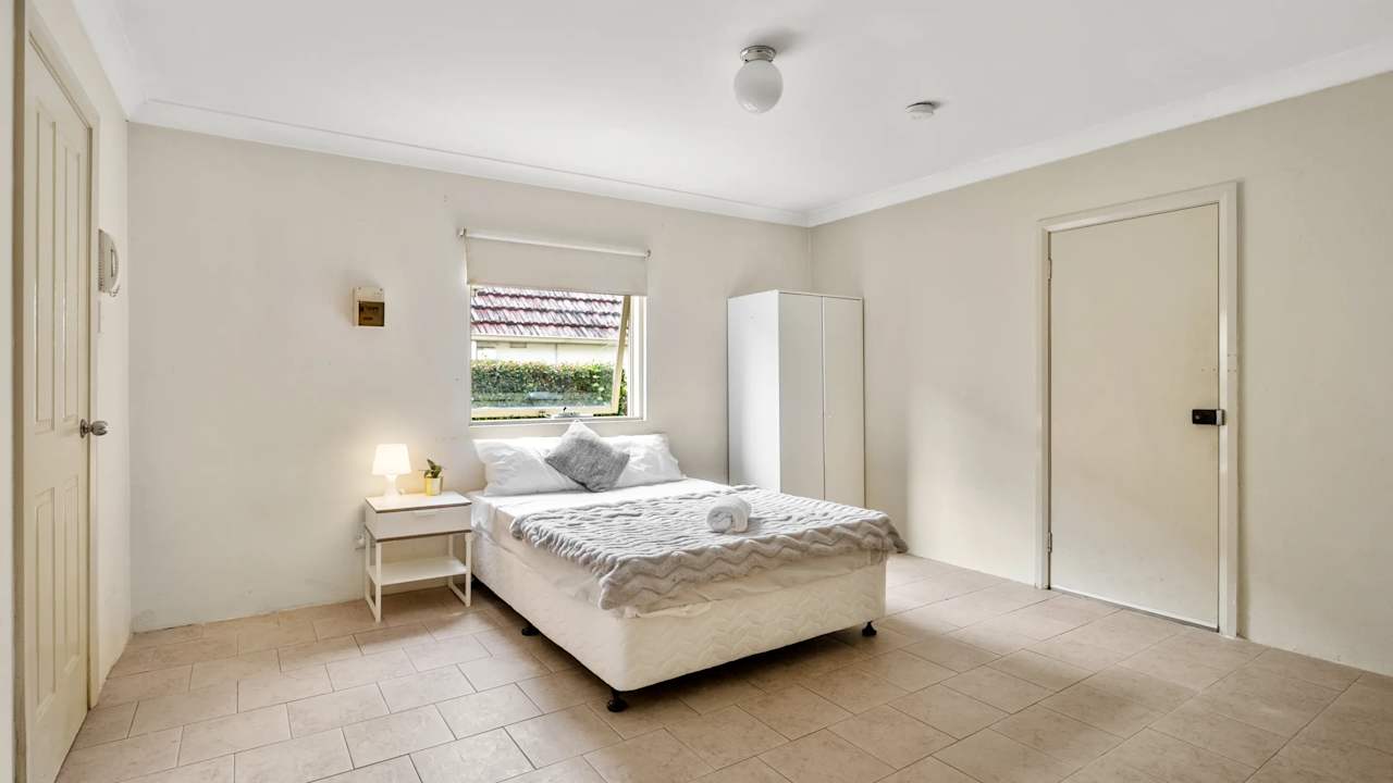 Furnished room studio flat for rent