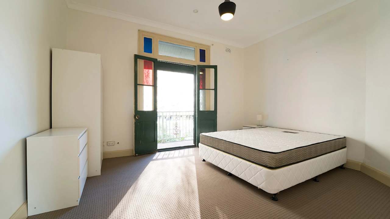 Furnished room in a share house