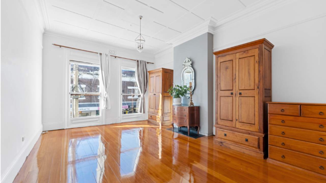 Whole property with 2 rooms for rent