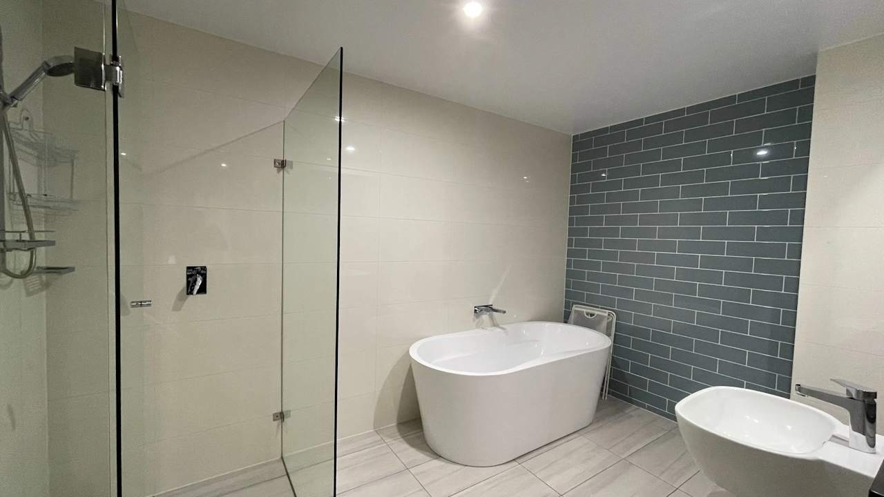 Whole property with 3 rooms for rent